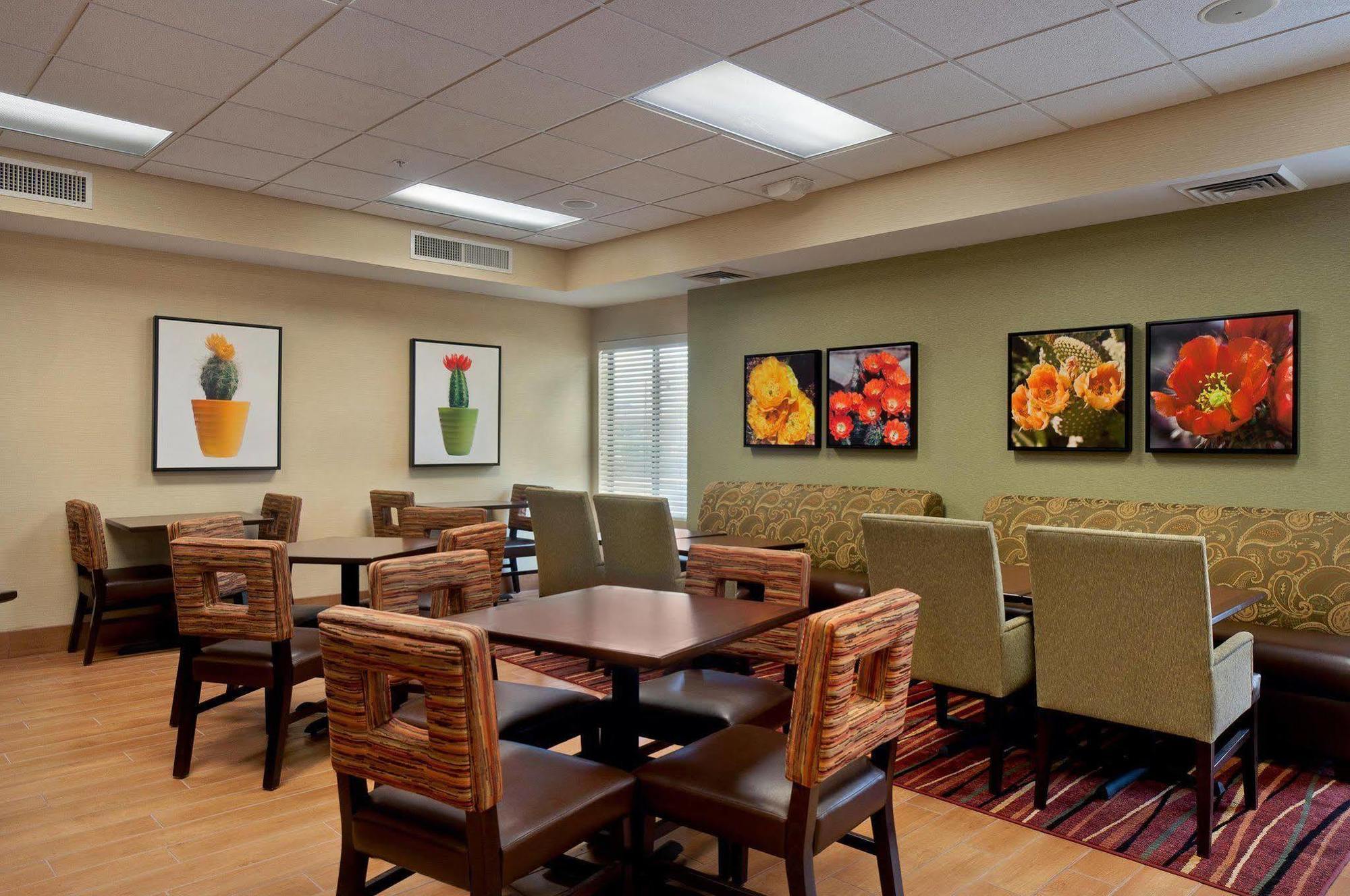 Hampton Inn Phoenix/Anthem Exterior photo